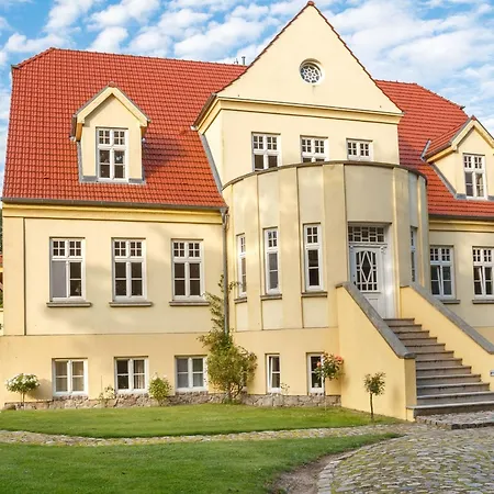 Im Erdgeschoss Des Gutshauses By Interhome Appartement *